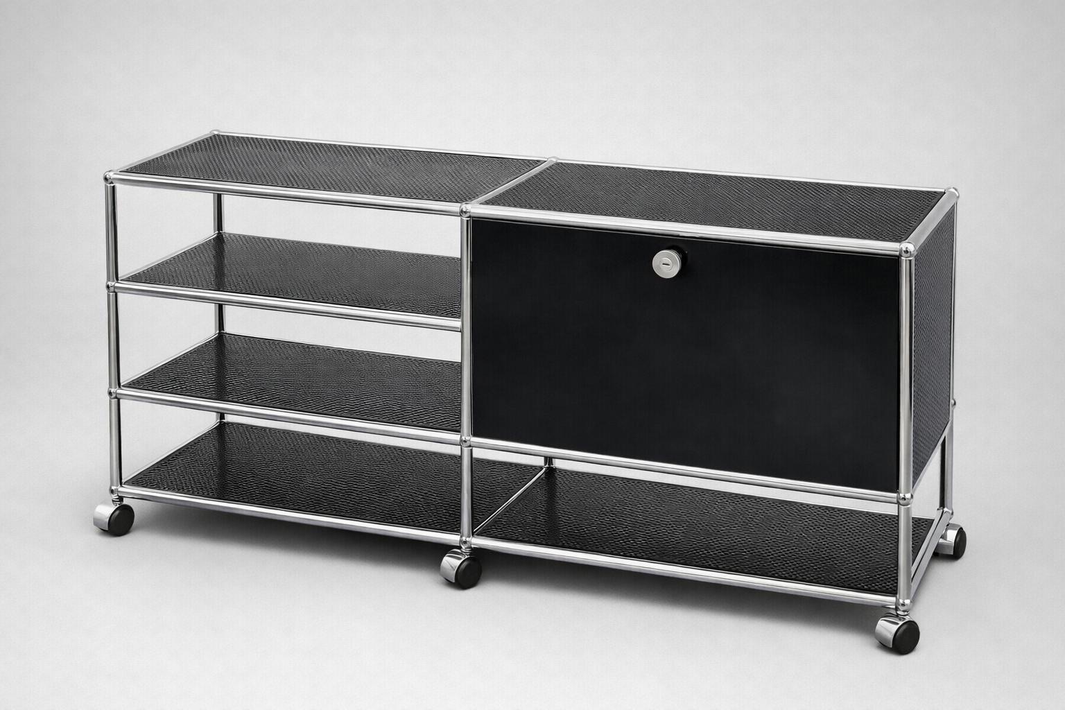 USM Haller Sideboard in Schwarz